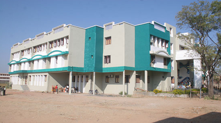 APMC College of Pharmaceutical Education and Research, Himatnagar